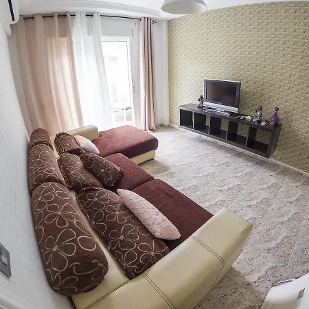 Homely Capitan Jack Apartman *